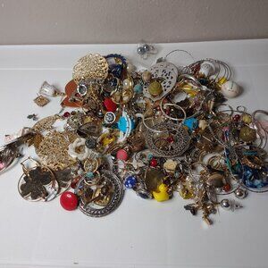 1.5 Pound Pile Of Earring Pairs